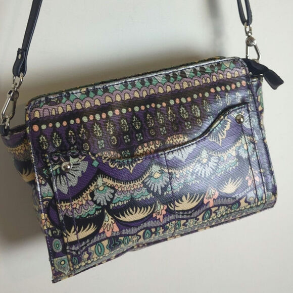 Sakroots by The Sak Artist Circle Tracy Boho Aztec Charging Crossbody - Picture 1 of 8